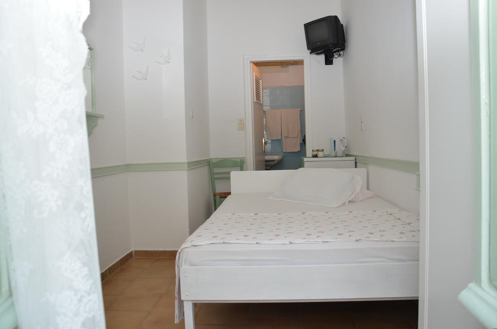 Aegli Rooms Tínos Rom bilde